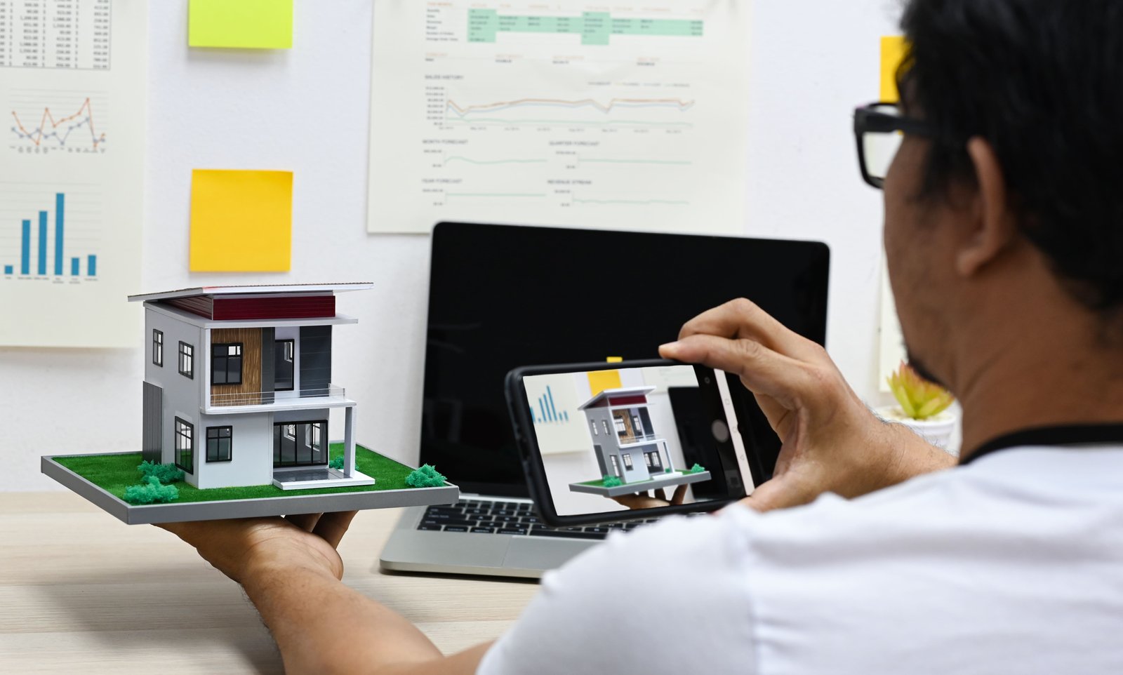 Best CRM Software for Real Estate Agents in 2025